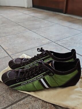 Louis Vuitton Paris Low Trainers  Brown Low-Top Sneakers with Stripe Detail